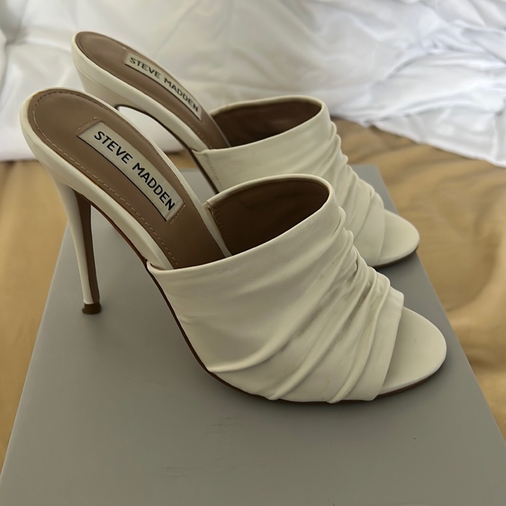 White Mules
